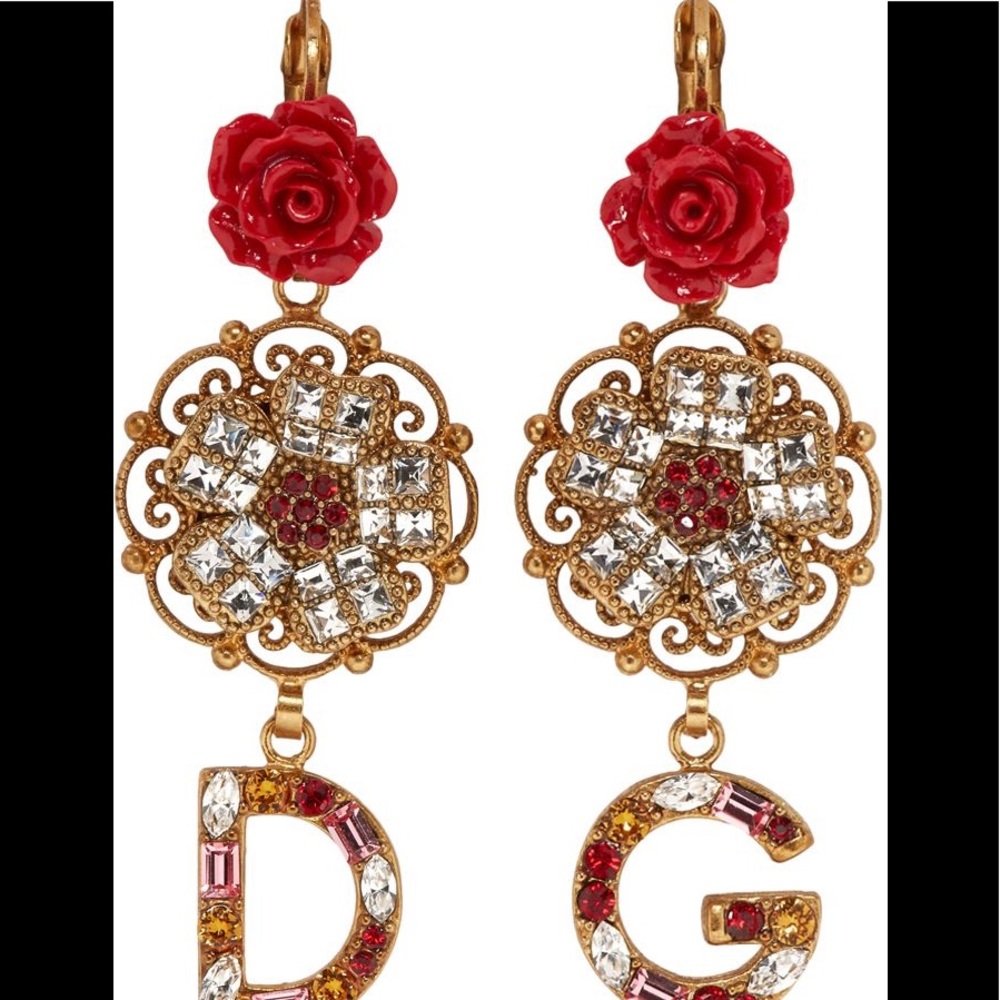 Looking for these earrings